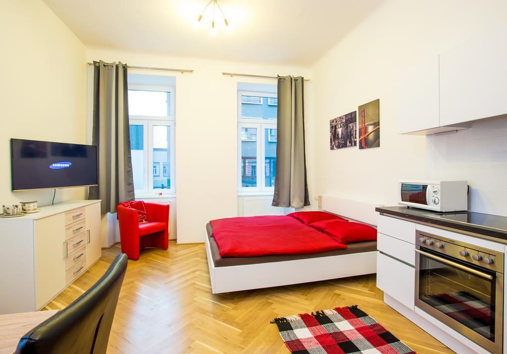 The Barts Apartments - Self Check-In Vienna Room photo