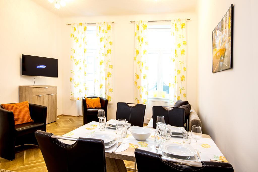 The Barts Apartments - Self Check-In Vienna Room photo